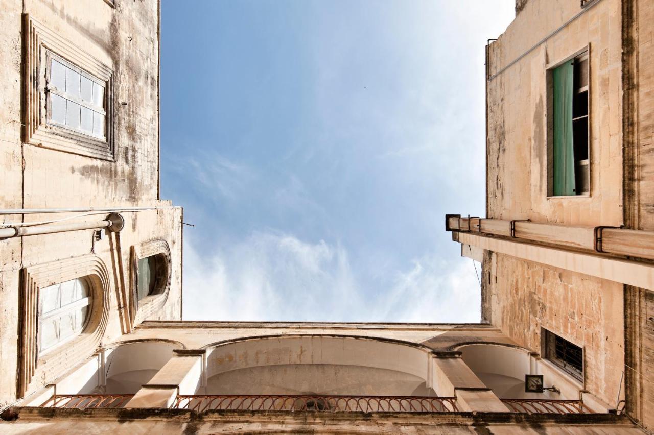 Vittorio Emanuele 6 Old Town - Selection *