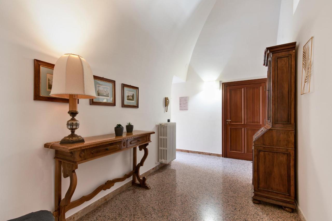 Vittorio Emanuele 6 Old Town - Selection